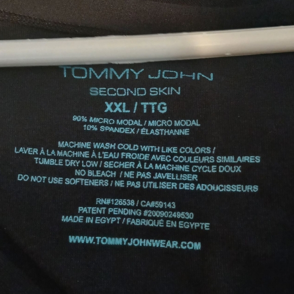Tommy Johns Second Skin Lightweight Stretch Black Vneck Tshirt Womans XXL - Picture 8 of 9